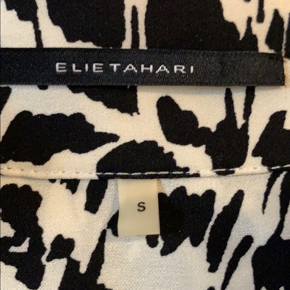 Silk Elie Tahari v neck blouse. Animal print - Picture 6 of 11